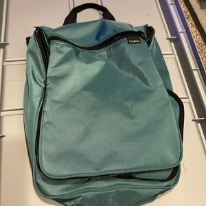 LLBean toiletries bag Green Like New LL Bean T3